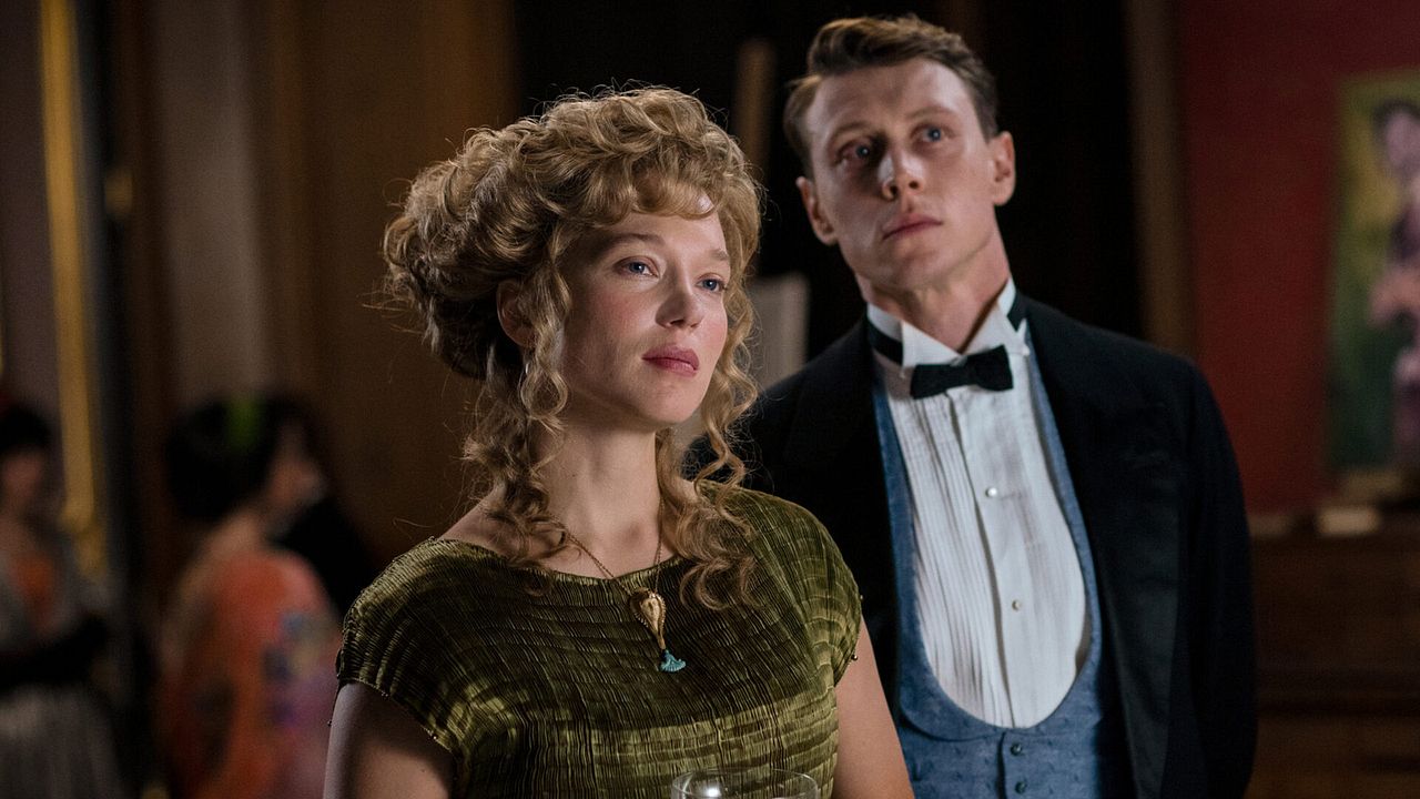 La bestia : Foto George MacKay, Léa Seydoux