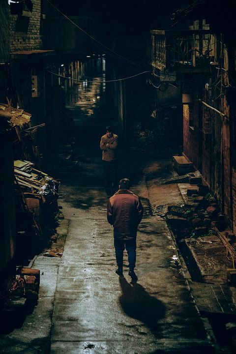 Only the River Flows : Foto