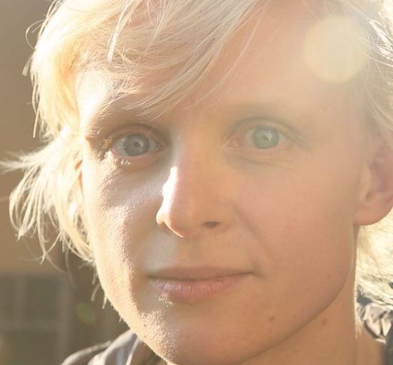 Póster Anne Müller