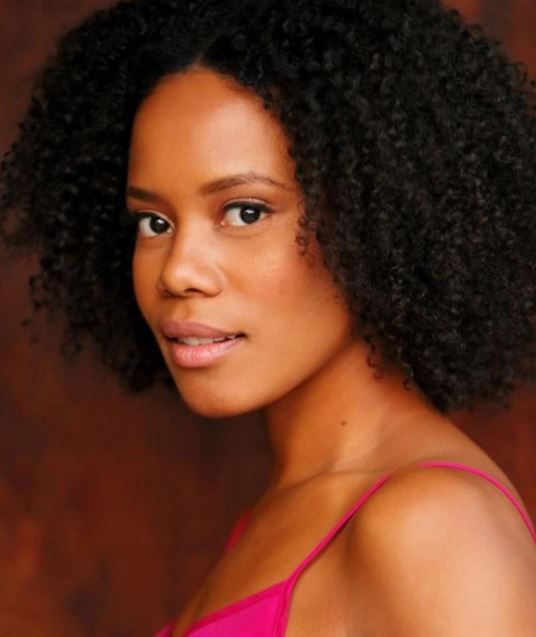 Póster Christina Elmore