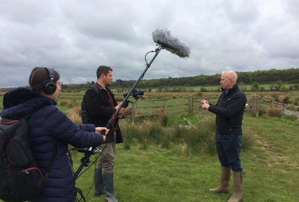 Six Inches of Soil : Foto