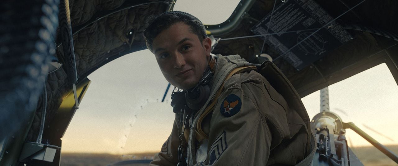 Masters of the Air : Foto Raff Law